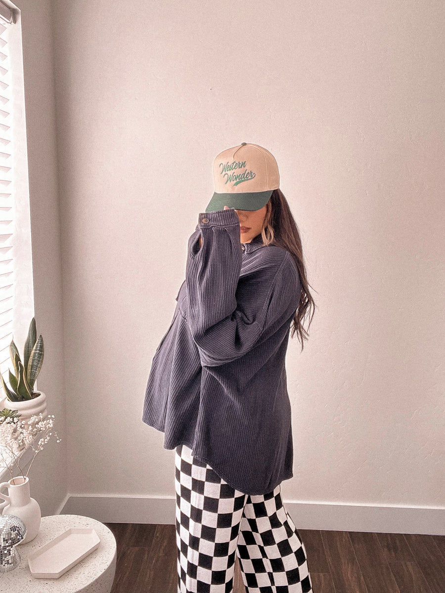Western Wonder two tone trucker hat – Shop Evelia Bella display picture 1