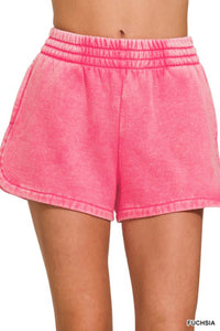 Naia Sweatshorts in Fushia