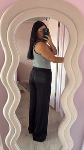 Black Wide leg pants (LARGE)