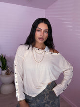 Load image into Gallery viewer, Auralis Metal Trim Eyelet Long Sleeve