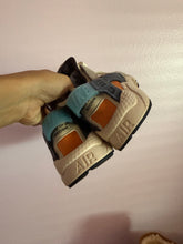 Load image into Gallery viewer, Nikes Air (Woman’s size 8.5)