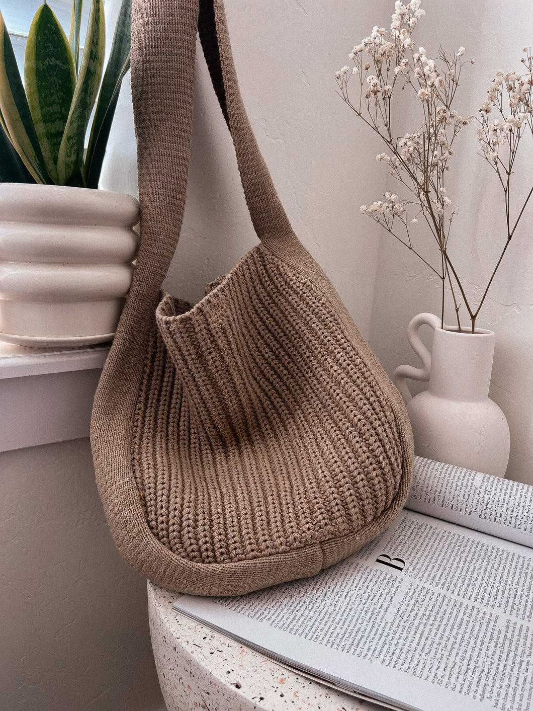 Angie knit tote bag