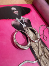 Load image into Gallery viewer, Eva Coqueta Silver Hoop Earrings