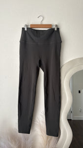 Ash gray leggings (SIZE: LARGE)