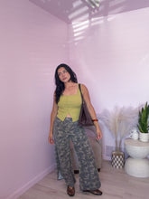 Load image into Gallery viewer, Tulip Style Denim Pants in Camo
