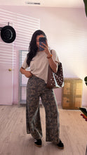 Load image into Gallery viewer, Tulip Style Denim Pants in Camo