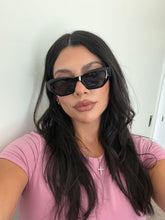 Load image into Gallery viewer, Black Square sunglasses
