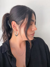 Load image into Gallery viewer, Eva Coqueta Silver Hoop Earrings