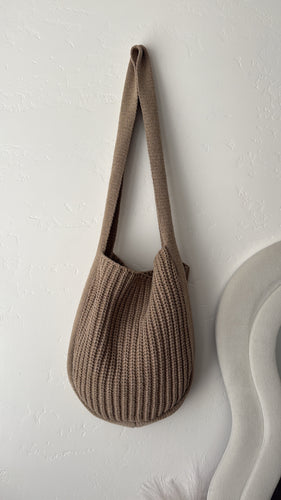 Knit handbag