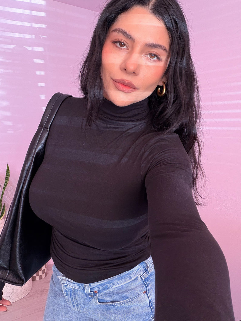 Turtleneck Long Sleeve in BLACK