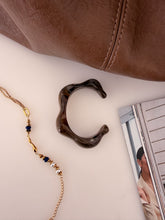 Load image into Gallery viewer, Cammie Acrylic Bracelet