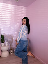 Load image into Gallery viewer, Priya Cropped Wide Leg Jeans