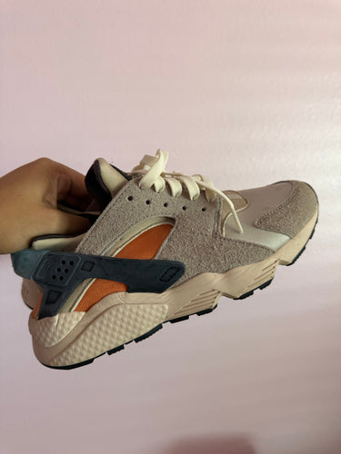 Nikes Air (Woman’s size 8.5)