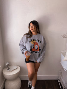 UTAH ARCHES graphic crewneck sweater