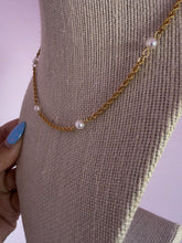Load image into Gallery viewer, Avriel Pearl Necklace *18K Gold Plated*