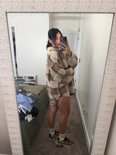 Load image into Gallery viewer, Teddy plaid jacket (Large)