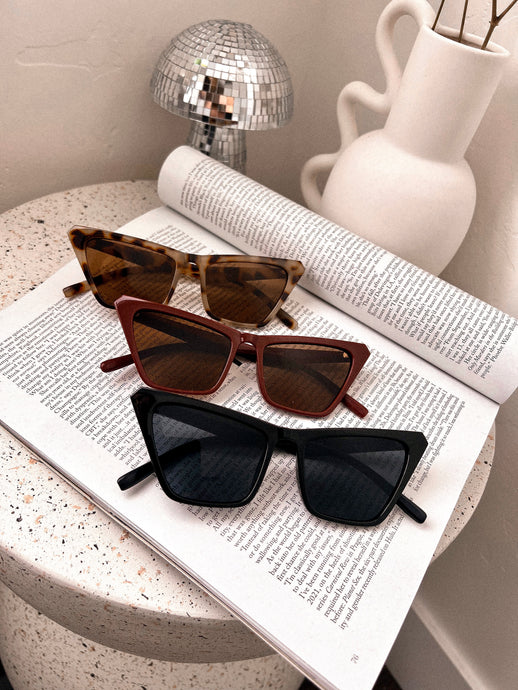 It’s a vibe cat eye sunglasses *3 COLORS*