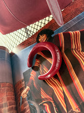 Load image into Gallery viewer, Berenice Acrylic Bracelet