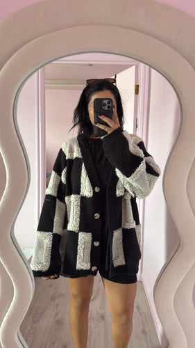 Checkered cardigan (LARGE)