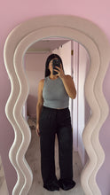 Load image into Gallery viewer, Black Wide leg pants (LARGE)
