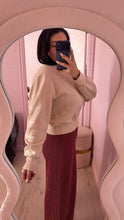 Load image into Gallery viewer, Cropped Crewneck sweater in cream (LARGE)