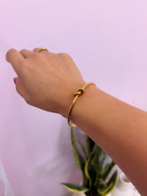 Load image into Gallery viewer, 18k gold plated bracelet