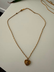 Heart necklace 18K gold plated