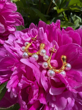 Load image into Gallery viewer, Brisa Pearl Hoop Earrings *24K Gold Plated*