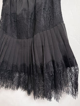 Load image into Gallery viewer, Lace Layering Skirt in Black