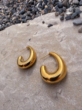 Load image into Gallery viewer, Aurora Earrings *18K Gold Plated*