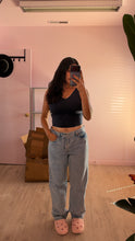 Load image into Gallery viewer, Levi’s straight leg 100% cotton jeans (Size: 29)