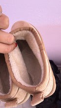 Load image into Gallery viewer, Booties (SIZE 8)