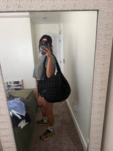 Load image into Gallery viewer, Quilted large handbag