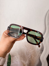 Load image into Gallery viewer, Jade Sunglasses in Tort Green