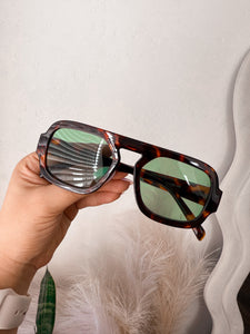 Jade Sunglasses in Tort Green
