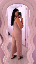 Load image into Gallery viewer, Ribbed jumper (SIZE LARGE)
