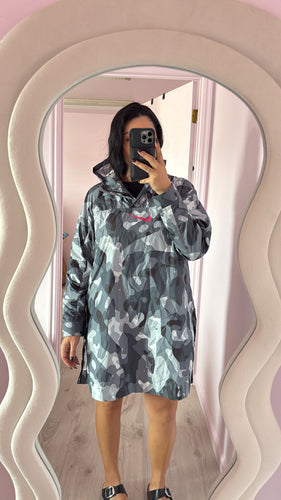 Nike Lightweight Rain Jacket (MEDIUM)