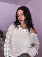 Load image into Gallery viewer, Auralis Metal Trim Eyelet Long Sleeve