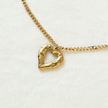 Load image into Gallery viewer, mi corazón heart necklace *18k Gold Plated*
