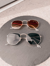 Load image into Gallery viewer, it’s a classic sunglasses (2 COLORS)