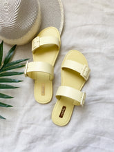 Load image into Gallery viewer, beach day sandals