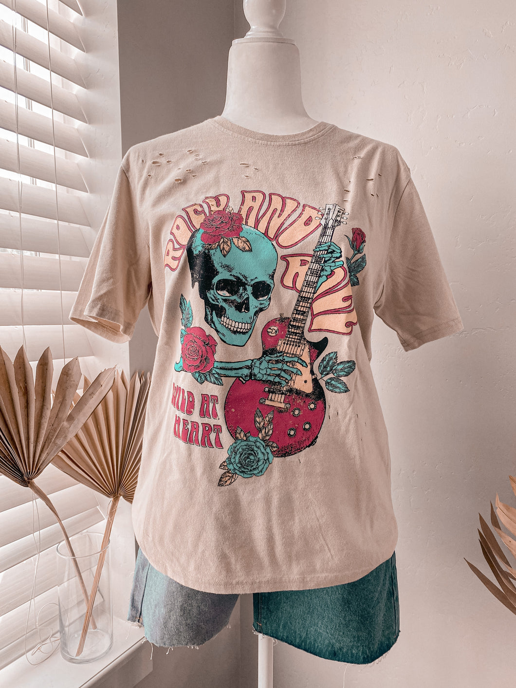 wild at heart graphic tee (ONLY S & M LEFT!)