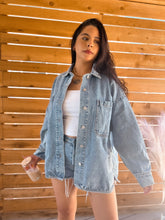 Load image into Gallery viewer, it’s vintage denim shacket