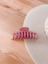 Load image into Gallery viewer, Barbie’s hair claw clip (5 COLORS)