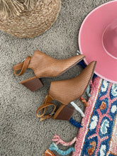 Load image into Gallery viewer, modern cowgirl woven booties