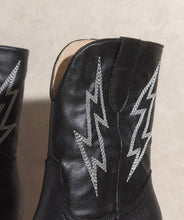 Load image into Gallery viewer, lightning bolt cowboy booties