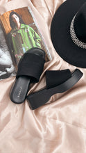 Load image into Gallery viewer, dos mil 1 low wedge sandals