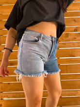 Load image into Gallery viewer, day off two toned denim shorts