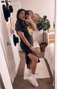 happy t-shirt dress
