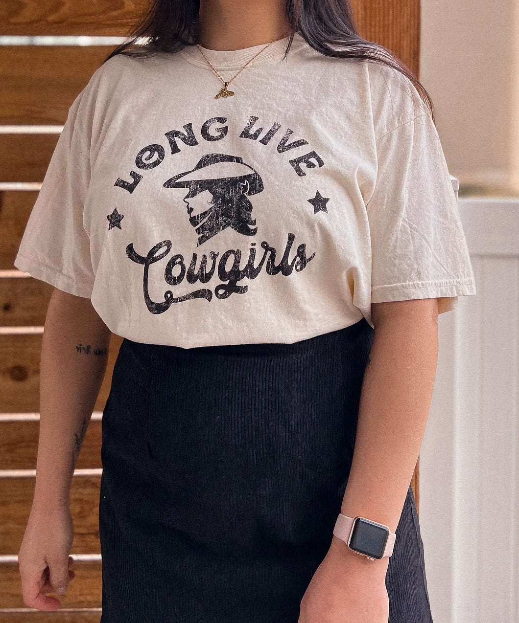 long live cowgirls graphic tee